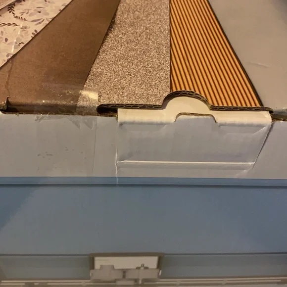 Cricut Explore Air 2 in the color Light Blue Brand New - Picture 2 of 9